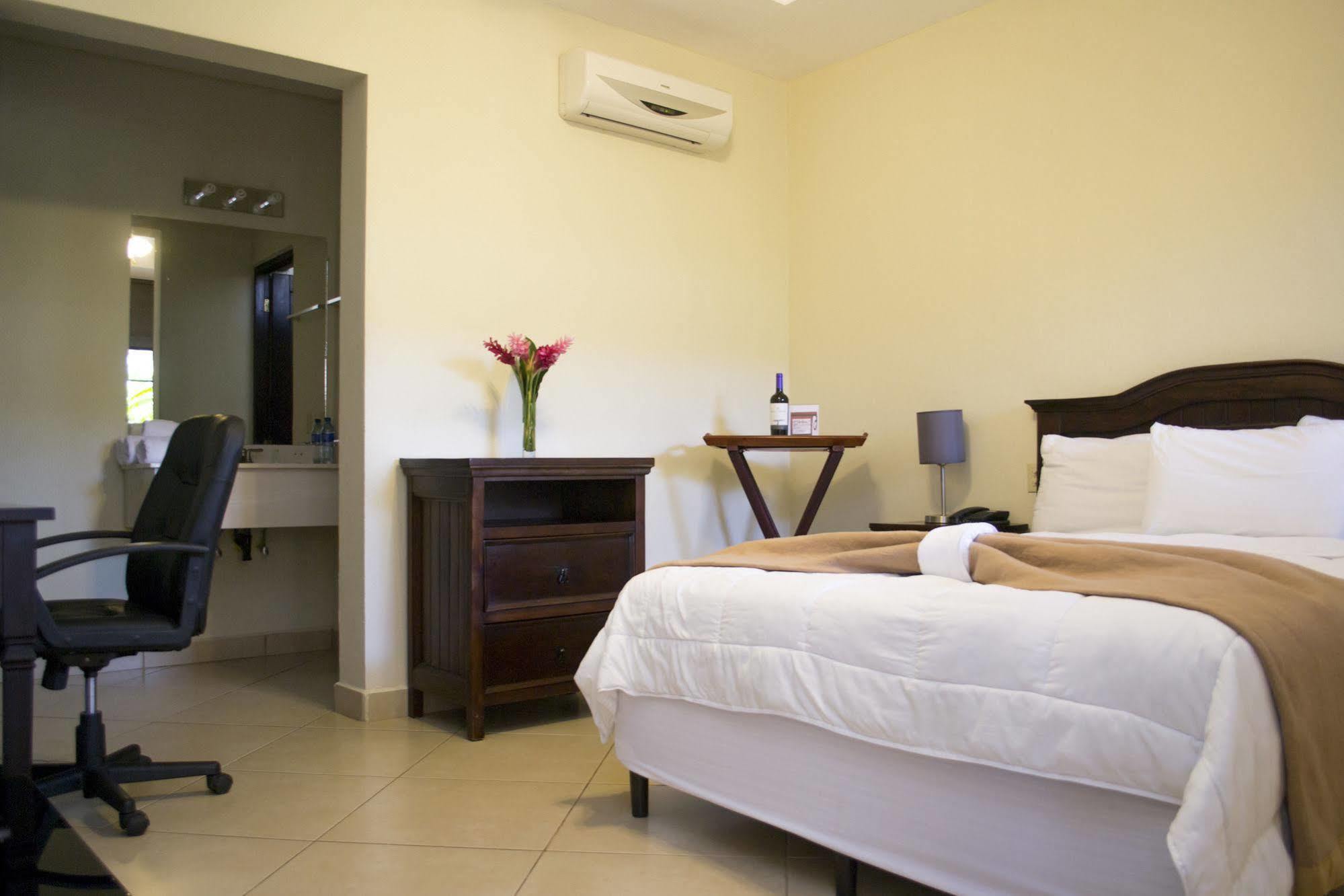 Farallones Hotel 奇南德加 外观 照片