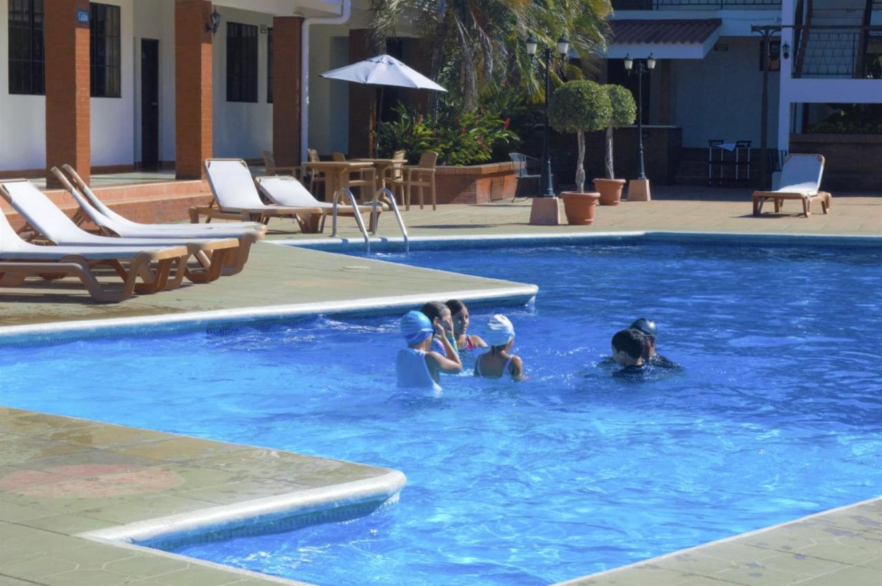 Farallones Hotel 奇南德加 外观 照片